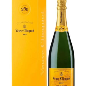 Veuve Clicquot Yellow Label Champagne With Gift Box, 75 cl